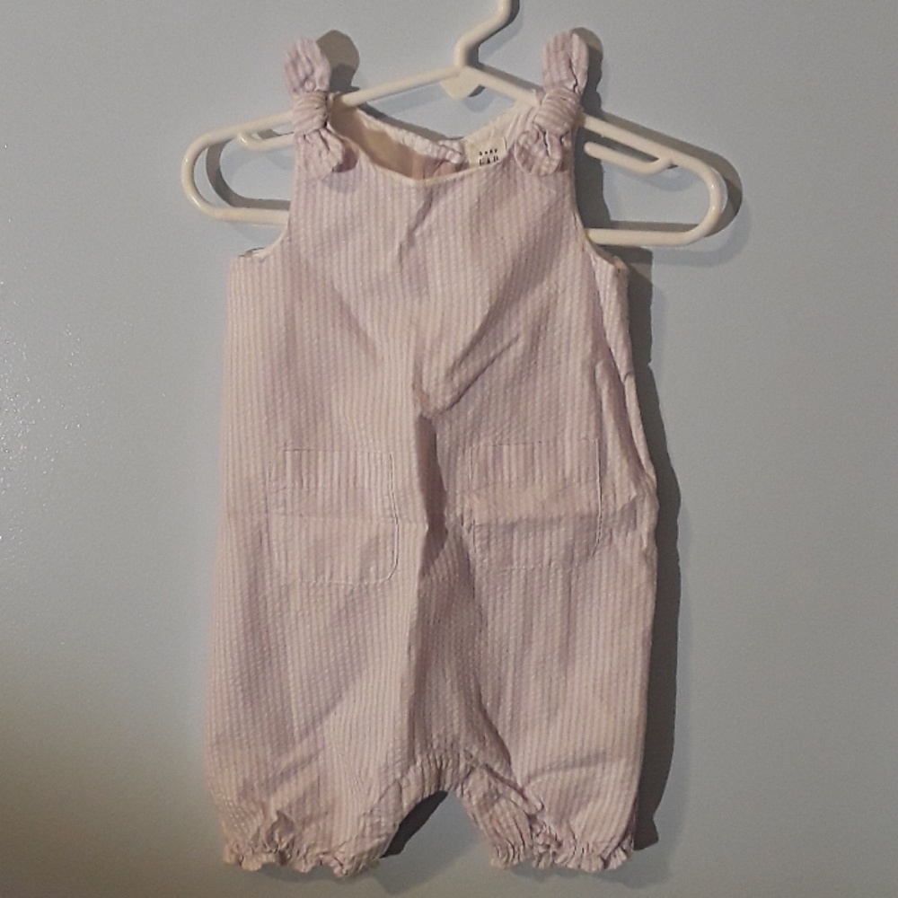 Baby gap romper
